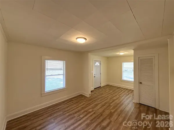 1907 E Elm ST, Gastonia, NC 28054
