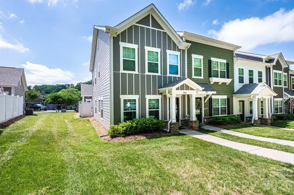 1809 Edgewater DR NW, Conover, NC 28613