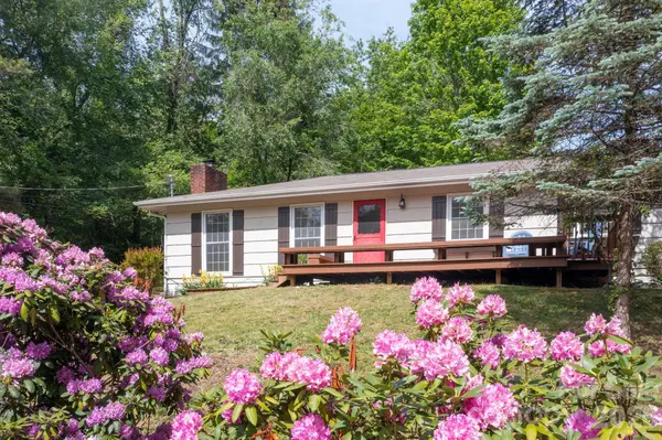 34 Wolfe Cove RD, Asheville, NC 28804