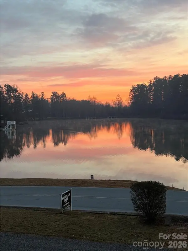 169 Oscelake WAY, Hendersonville, NC 28739