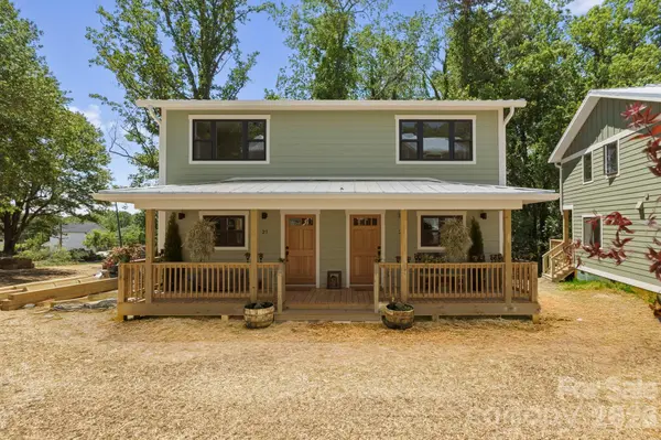 21 Fireside DR, Asheville, NC 28806