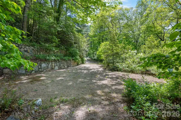 1923 Cold Mountain RD, Lake Toxaway, NC 28747