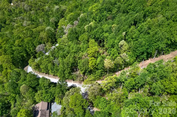 7 Gateway Pkwy, Old Fort, NC 28762