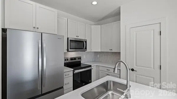2160 Fieldcrest AVE, Gastonia, NC 28054