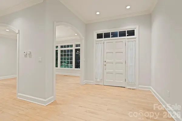 132 Berry Creek DR, Flat Rock, NC 28731