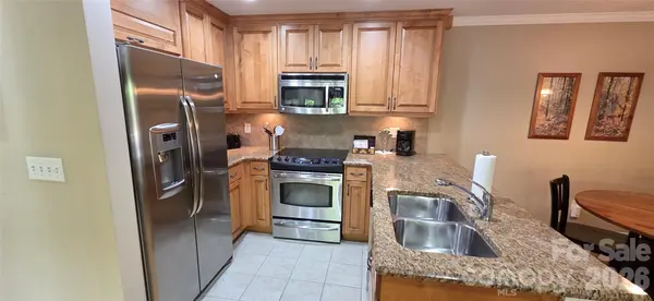 209 Bowling Park RD, Asheville, NC 28803