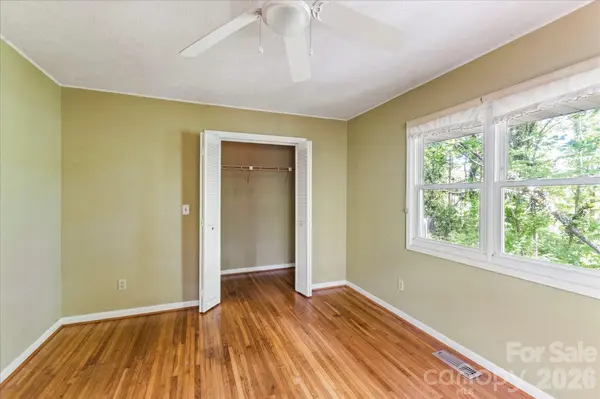 147 Barberry Heights DR, Brevard, NC 28712