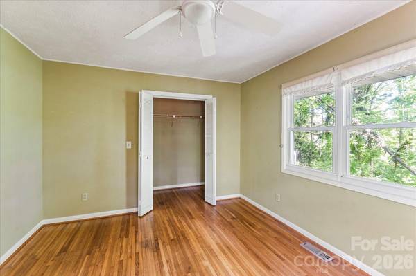 147 Barberry Heights DR, Brevard, NC 28712