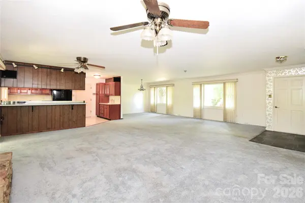 88 Botany DR, Asheville, NC 28805