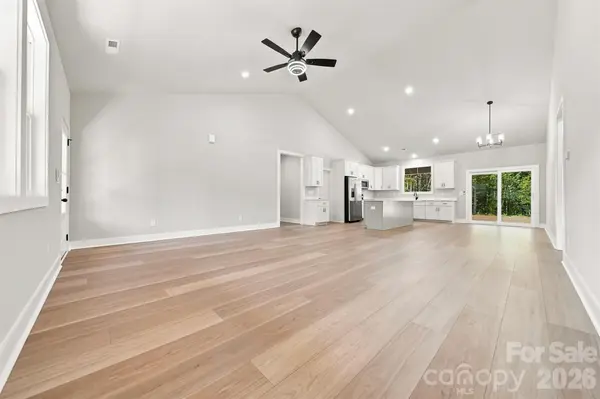 2435 Kimberly AVE, Morganton, NC 28655
