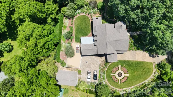 129 Woolsey HTS, Waynesville, NC 28786