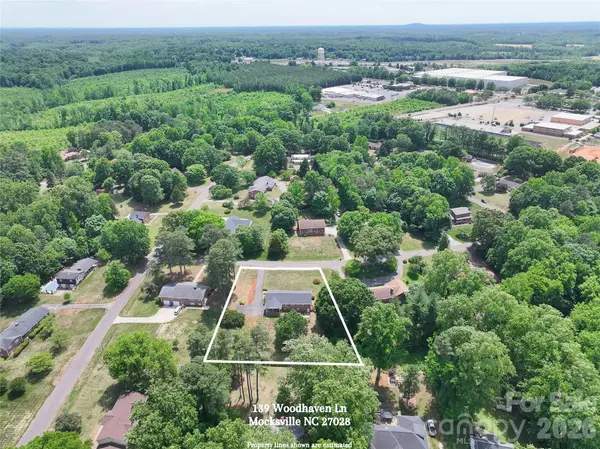 139 Woodhaven LN, Mocksville, NC 27028