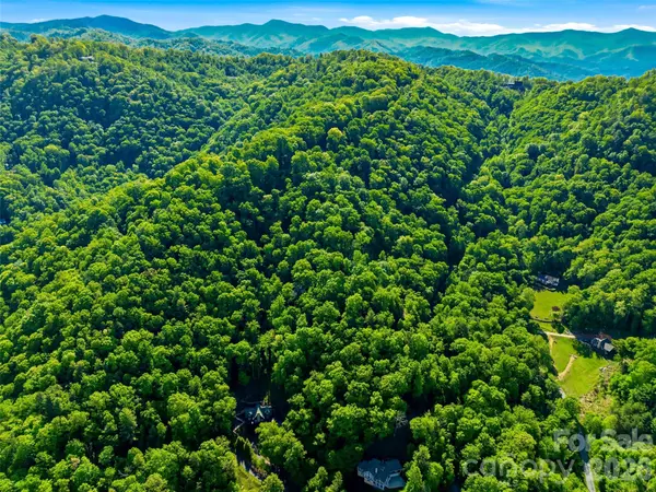 948 Cove Creek LN, Mars Hill, NC 28754