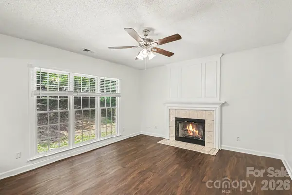 5802 Swanston DR, Charlotte, NC 28269