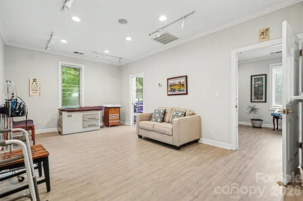 1913 J N Pease PL #201, Charlotte, NC 28262
