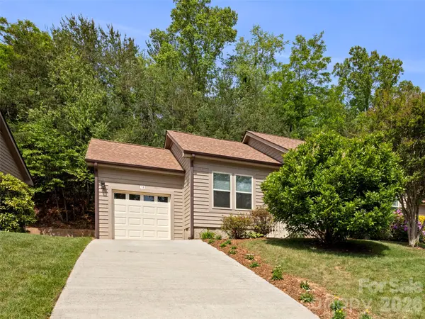 1 Hedgerose CT #B, Asheville, NC 28805
