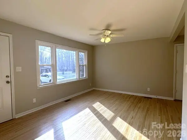 439 Sadie DR, Matthews, NC 28105