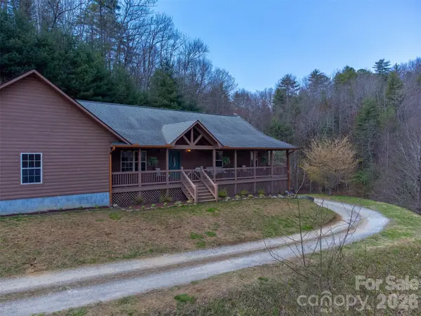 1960 Atoah RD, Robbinsville, NC 28771