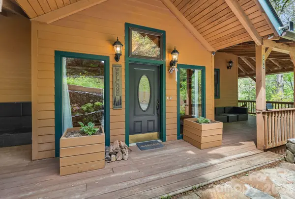 965 Winterstar LOOP, Burnsville, NC 28714