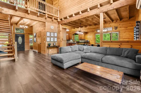 965 Winterstar LOOP, Burnsville, NC 28714