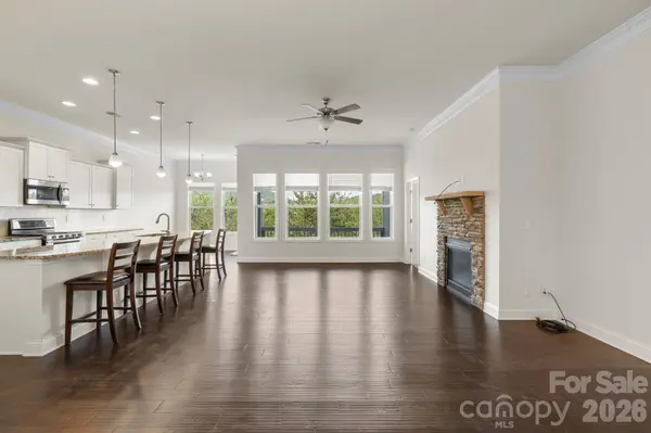 34 Rose Creek RD, Leicester, NC 28748