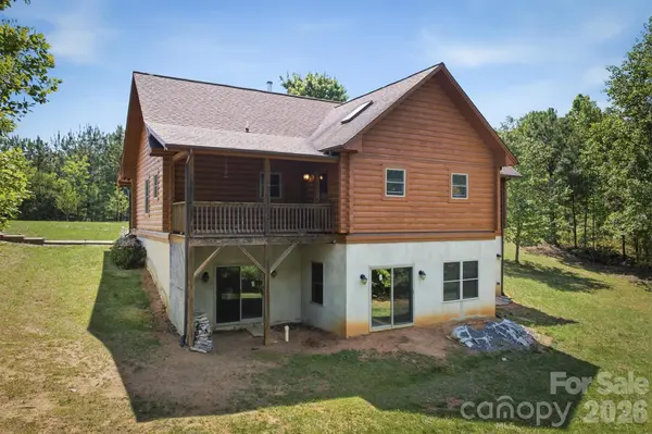 732 Grandview Peaks DR, Nebo, NC 28761