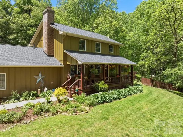300 Kelly Springs RD, Waynesville, NC 28786