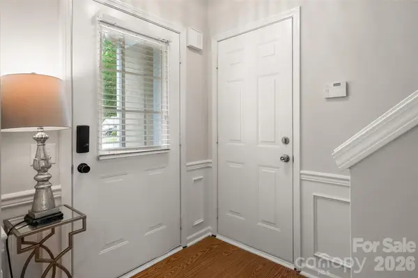 820 Autumn Rain LN, Charlotte, NC 28209