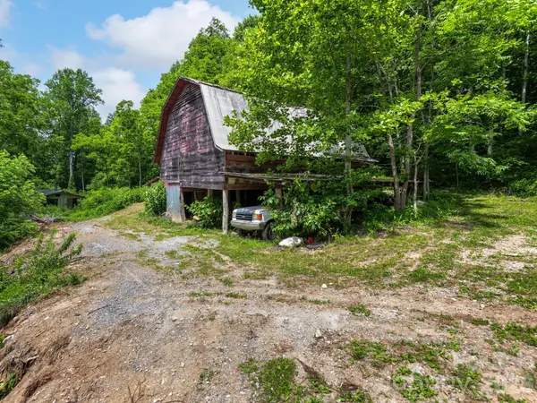 181 Harley Davidson DR, Canton, NC 28716