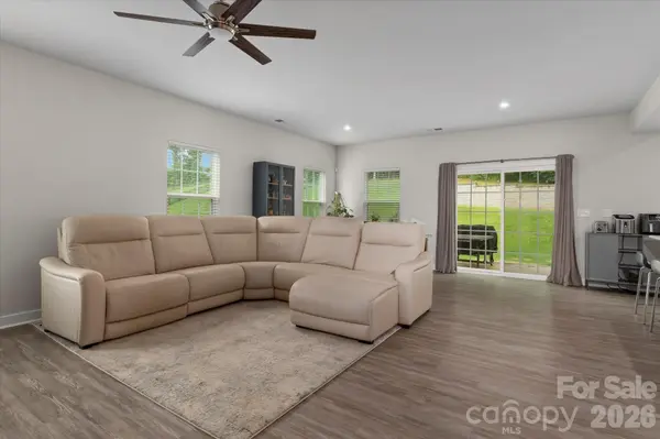 10250 Paper Birch DR, Charlotte, NC 28215
