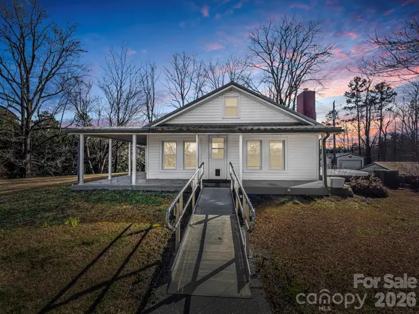 620 Smith Waldrop RD, Columbus, NC 28722