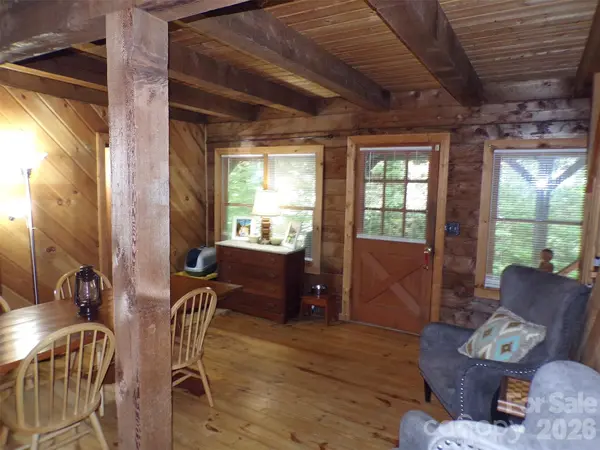 216 Paradise RD, Hendersonville, NC 28792