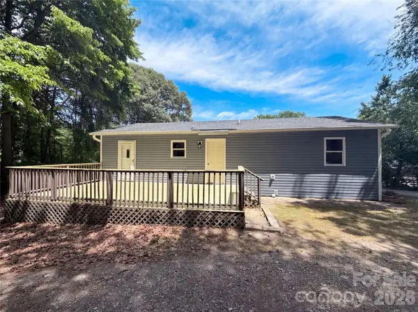 186 Jasmine CIR, Troutman, NC 28166