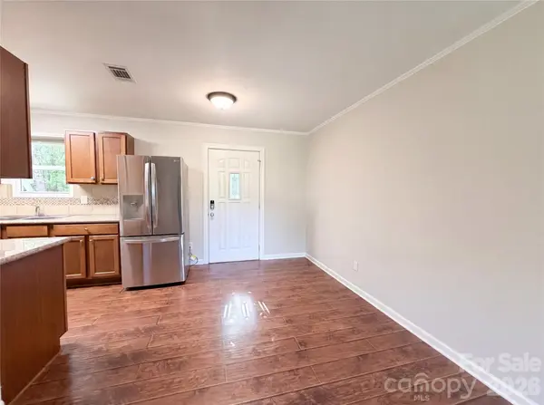 186 Jasmine CIR, Troutman, NC 28166