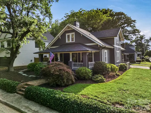 327 Campus ST, Charlotte, NC 28216