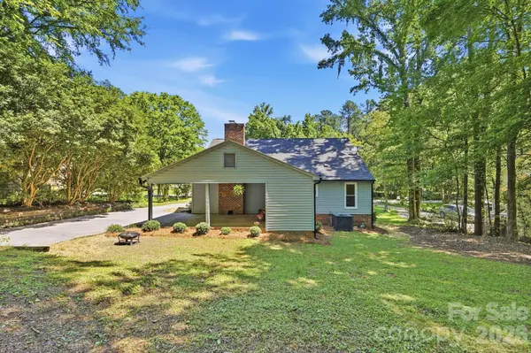 1927 Terra LN, Lancaster, SC 29720