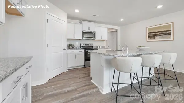 3851 Maxwell Henry LN NW, Conover, NC 28613