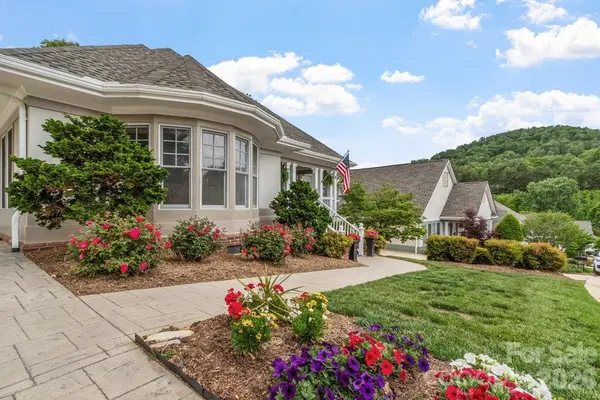 6 Creekside WAY, Asheville, NC 28804