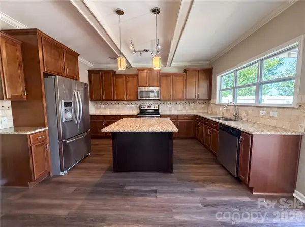 614 Dewey CT, Fort Mill, SC 29715