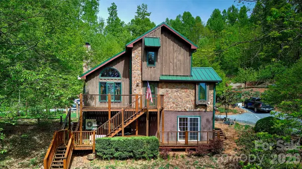 262 Azalea Hills LN, Spruce Pine, NC 28777