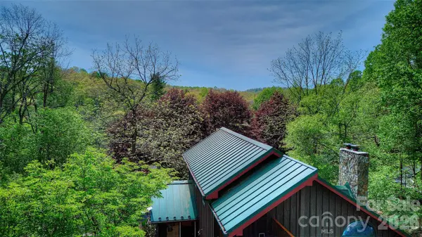 262 Azalea Hills LN, Spruce Pine, NC 28777