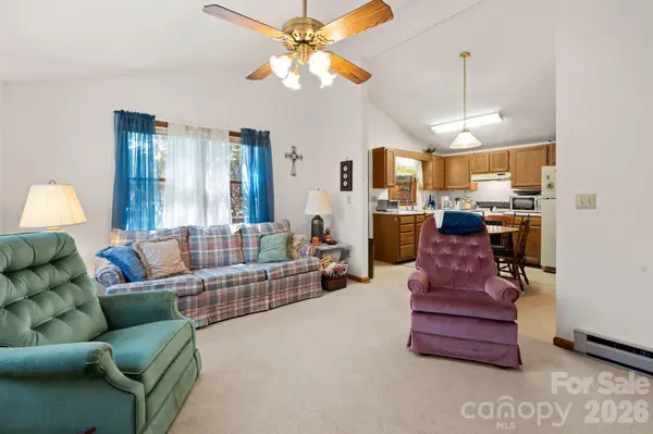 8977 Rose Hollow AVE, Newland, NC 28657