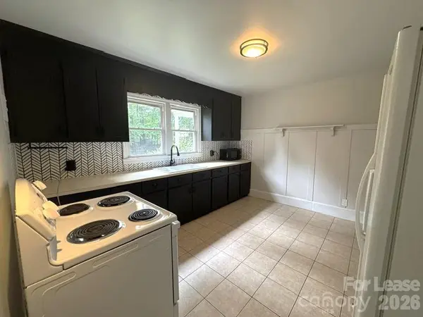 810 Mt Holly Huntersville RD, Charlotte, NC 28214