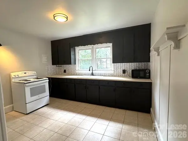 810 Mt Holly Huntersville RD, Charlotte, NC 28214
