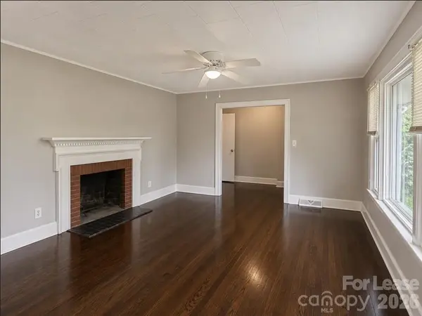 800 Mt Holly Huntersville RD, Charlotte, NC 28214