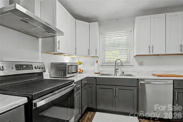 155 Chestnut PL, Arden, NC 28704