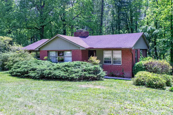 3004 Kanuga RD, Hendersonville, NC 28739