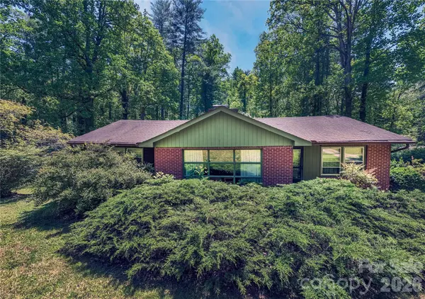 3004 Kanuga RD, Hendersonville, NC 28739