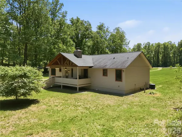 3540 Fork Creek RD, Saluda, NC 28773