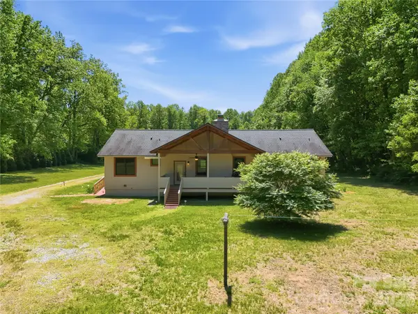 3540 Fork Creek RD, Saluda, NC 28773